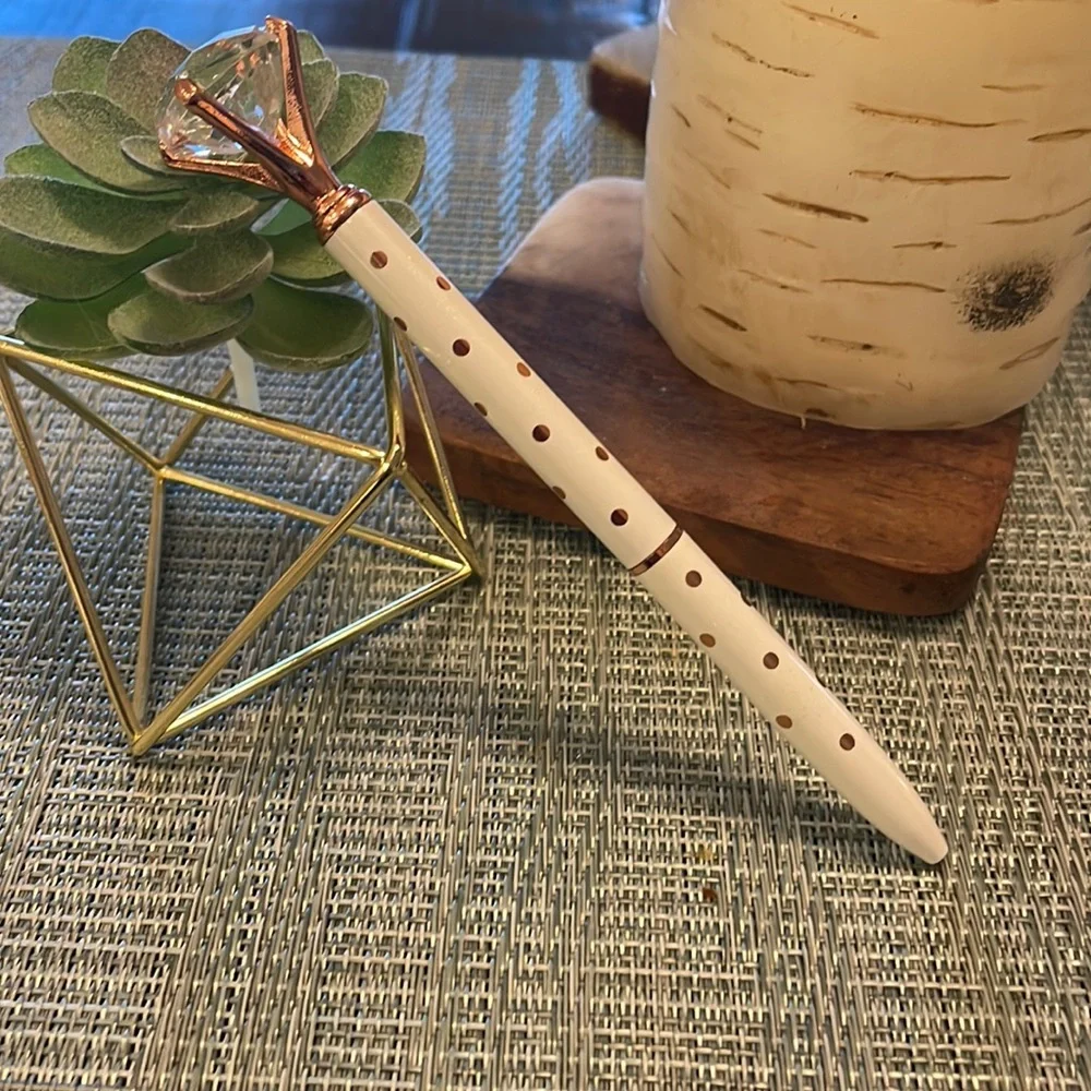 #60 NWT White and Rose Gold Polka Dot Pen with Diamond Jewel Top - Picture 1 of 16